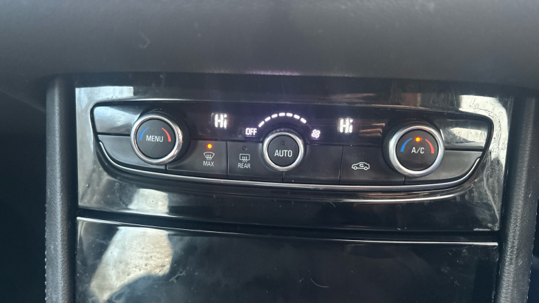 Vauxhall Grandland X 1.2 Turbo Sport Nav 5dr Petrol Hatchback